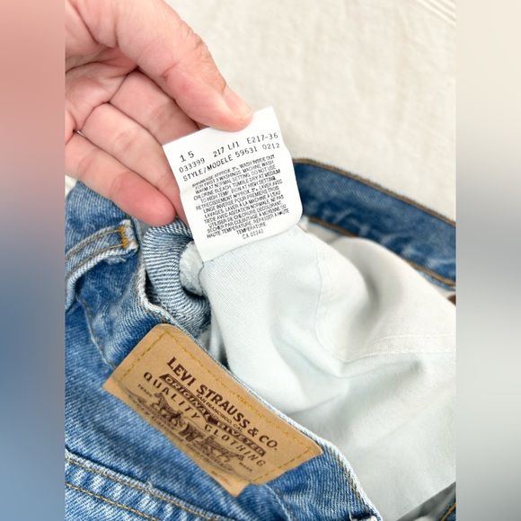 Vintage Levi’s Orange Tab Jeans - Picture 13 of 14